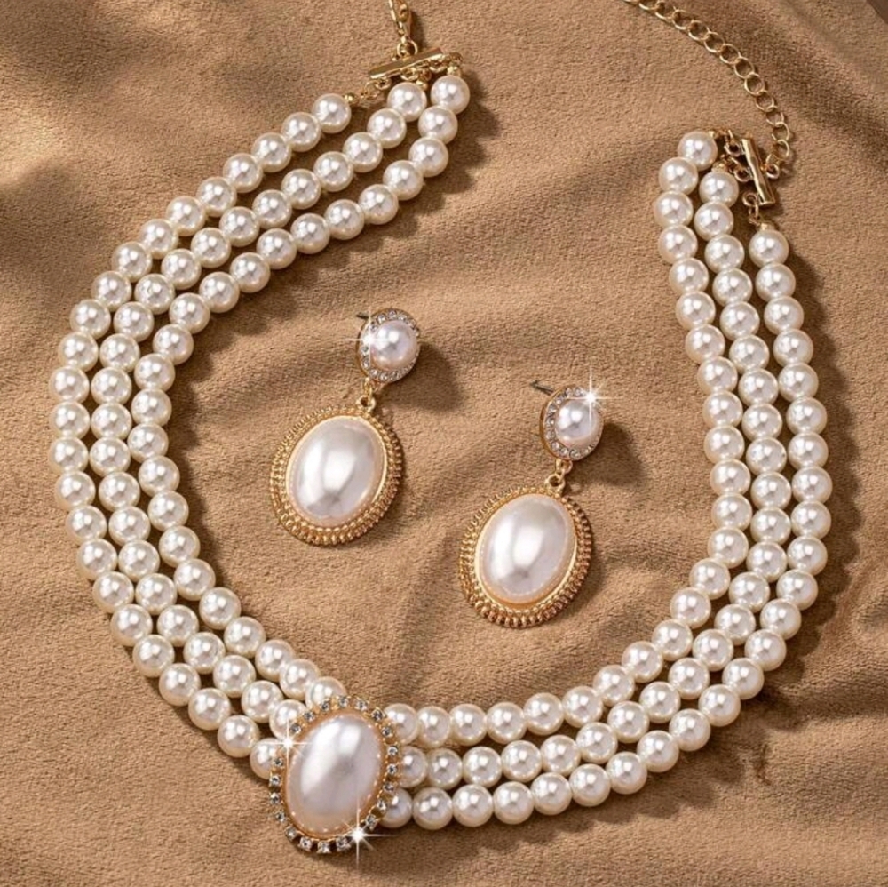 SALE ** BRAND NEW ** Elegant Pearl and Gold Jewelry Set - Picture 3 of 4
